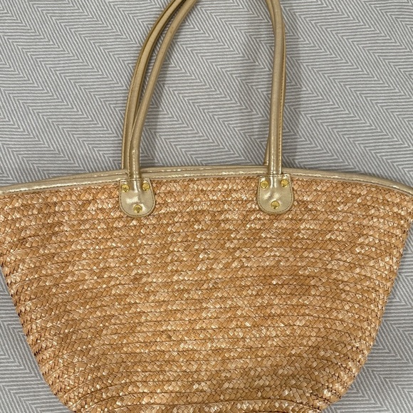 Elegant Tan Woven Tote Bag - Picture 3 of 7